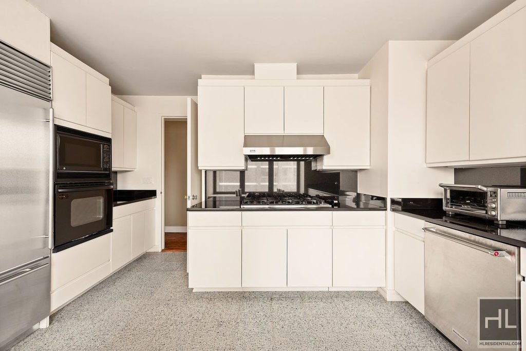 45 East 80th Street, Unit 17B photo 7