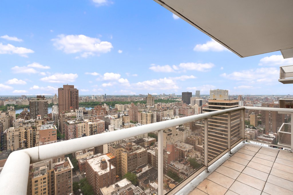 200 East 89th Street, Unit 38A photo 2
