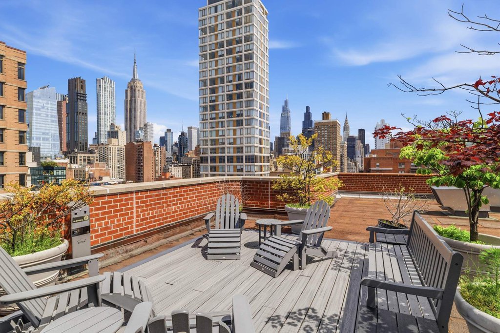 201 East 25th Street, Unit 14K photo 7