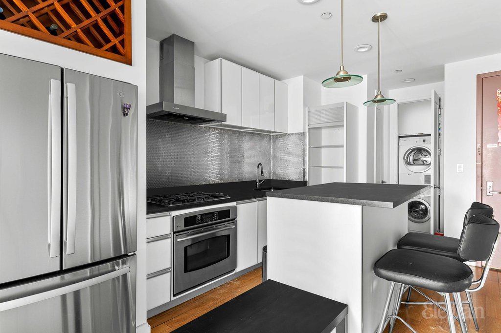 44-27 Purves Street, Unit 8D photo 4