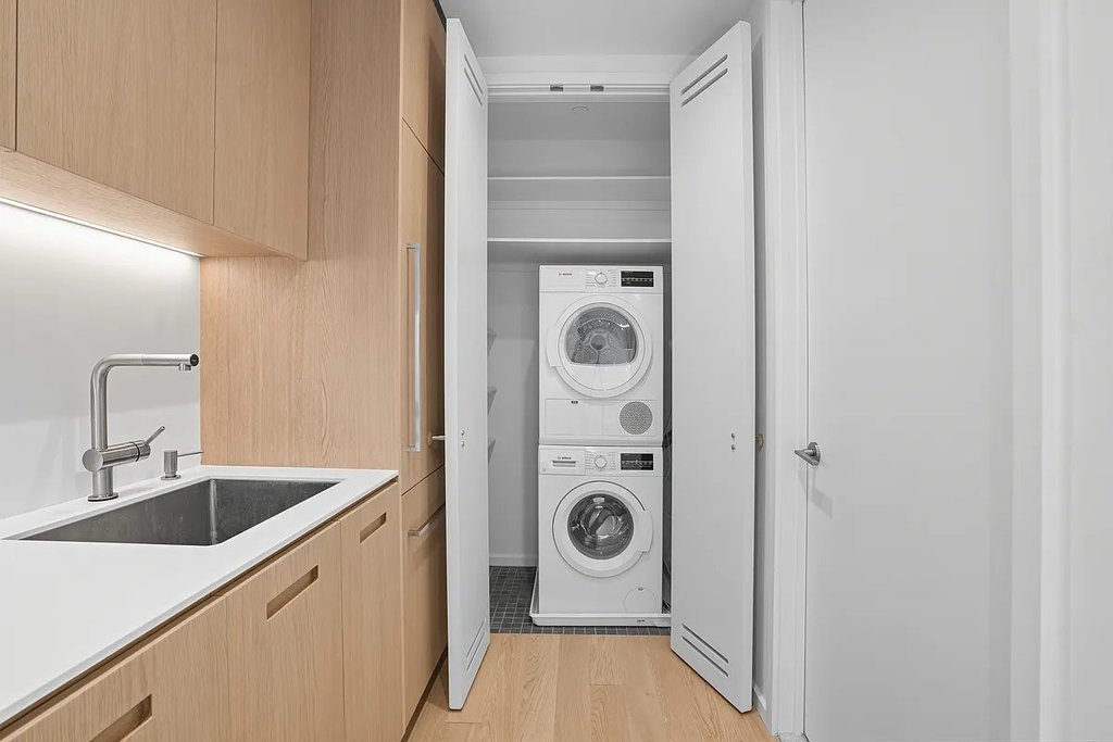 98 Front Street, Unit 8S photo 4