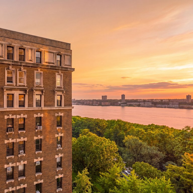 310 Riverside Drive, Unit 1110