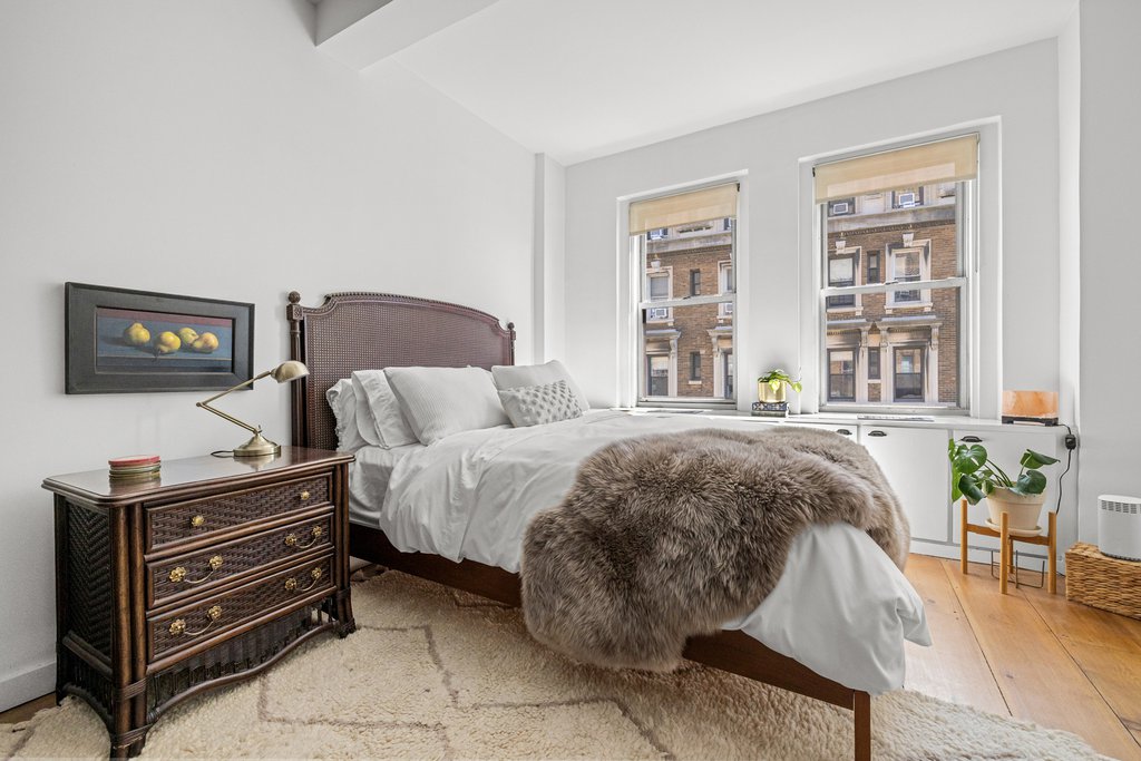 310 Riverside Drive, Unit 1110 photo 4