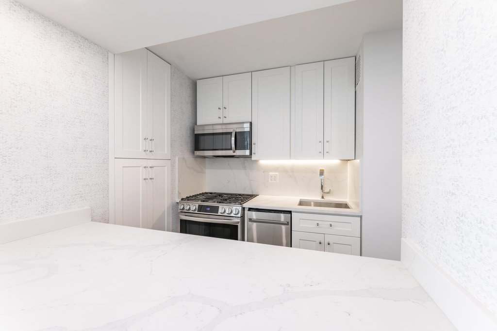 440 East 79th Street, Unit 3M photo 5