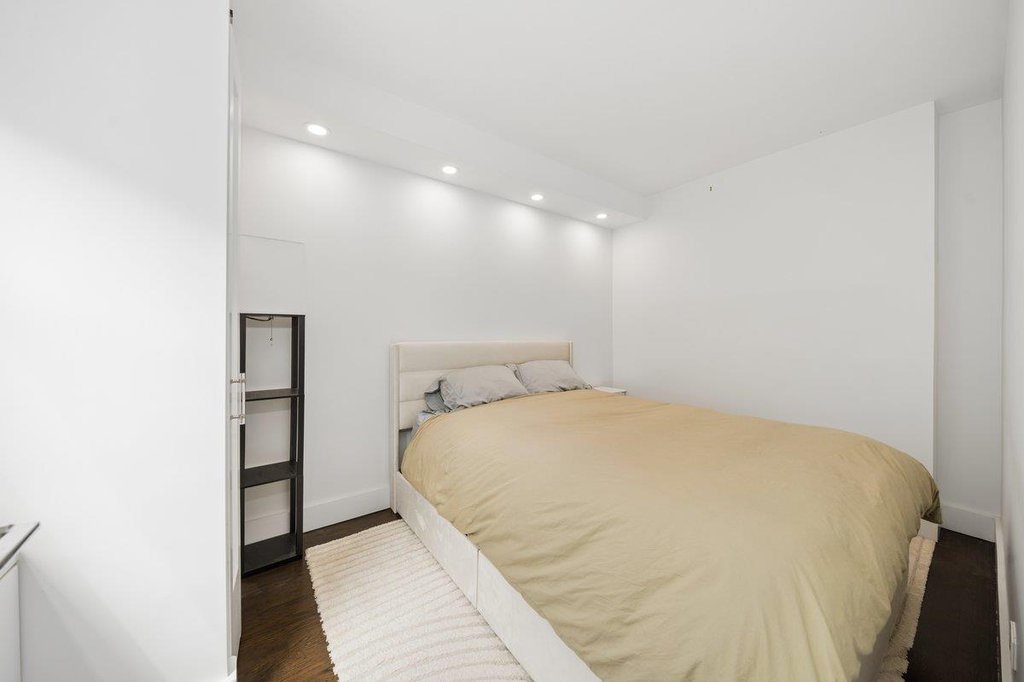 440 East 79th Street, Unit 3M photo 15