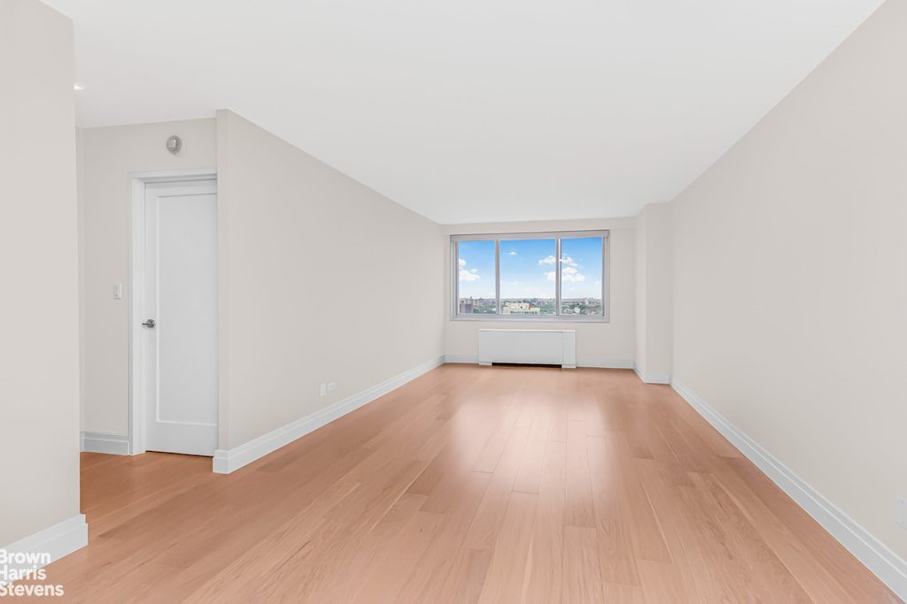 3333 Henry Hudson Parkway, Unit 18C photo 2