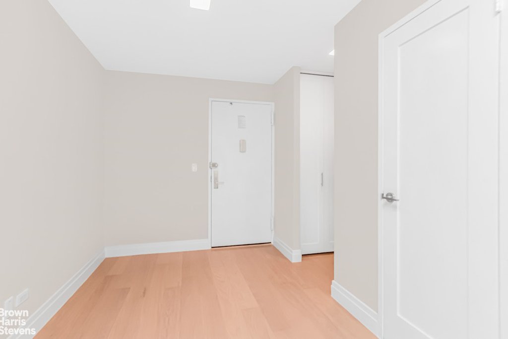 3333 Henry Hudson Parkway, Unit 18C photo 3