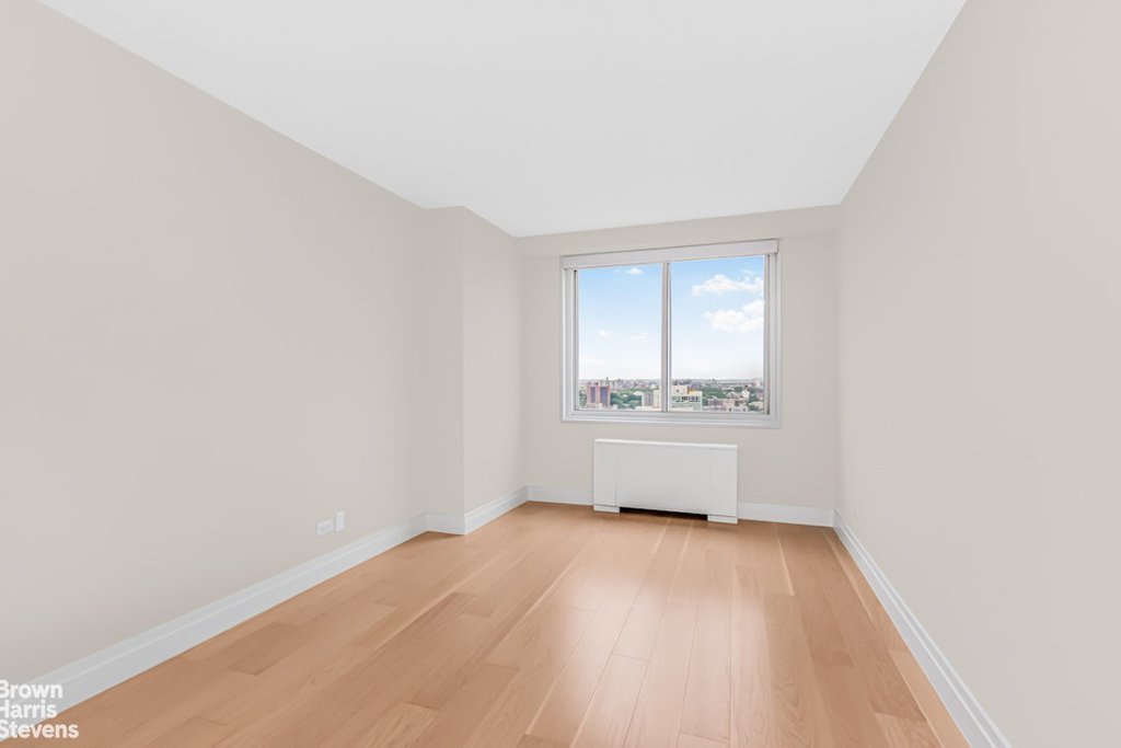 3333 Henry Hudson Parkway, Unit 18C photo 5