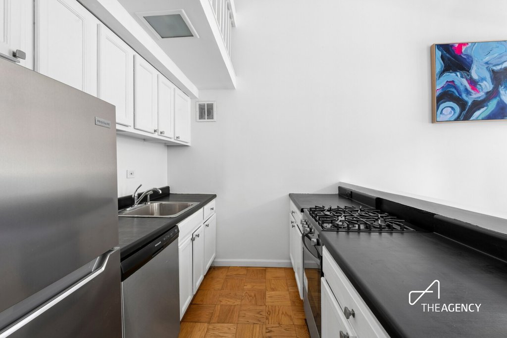 350 East 62nd Street, Unit 1M photo 4