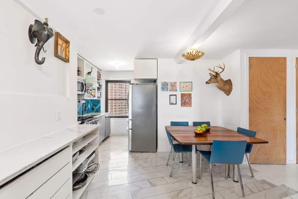 268 East Broadway, Unit A905 photo 2
