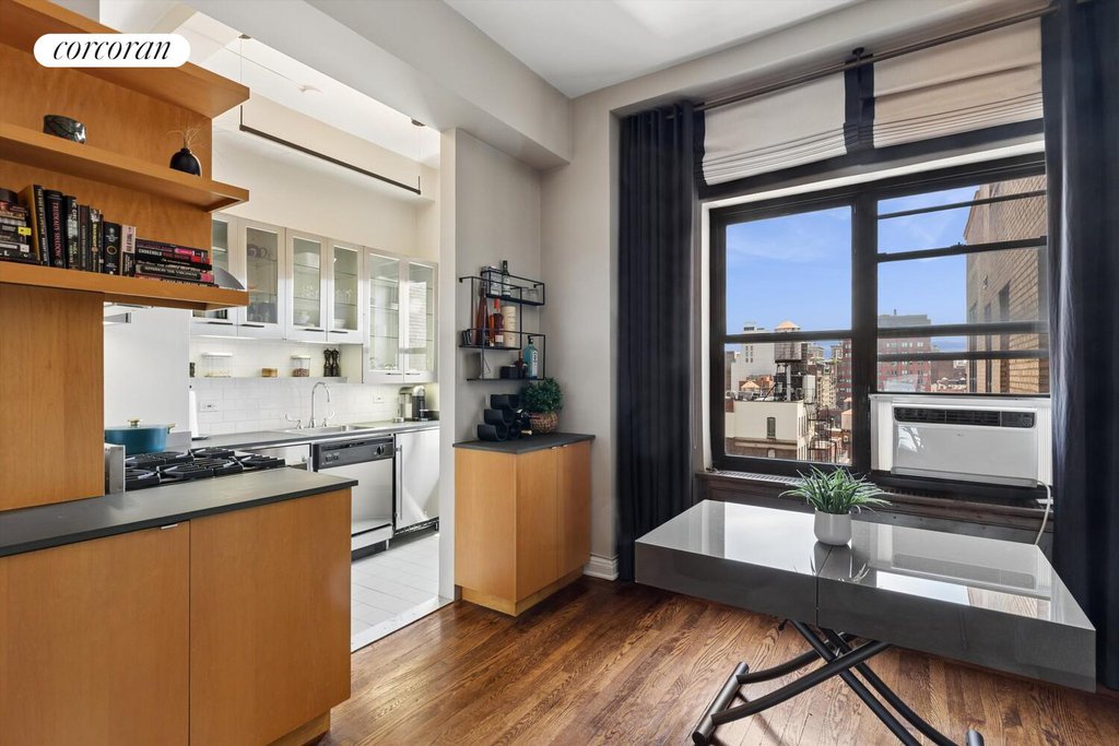 161 West 16th Street, Unit 16I photo 4