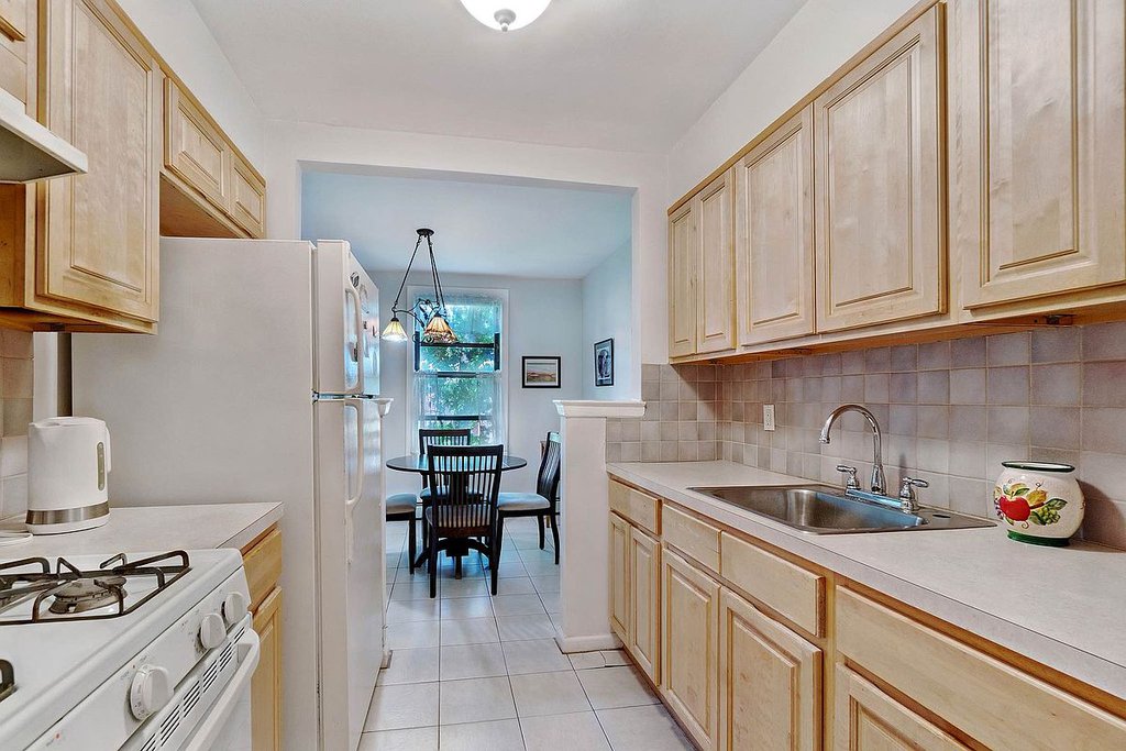 1130 Stadium Avenue, Unit 4E photo 3