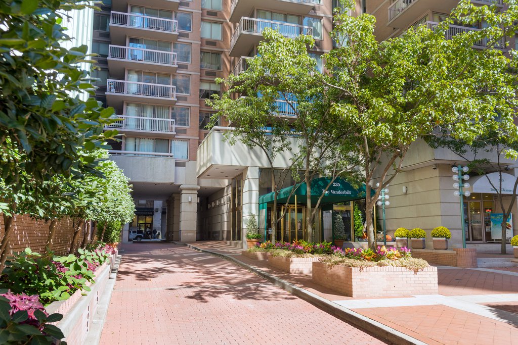 235 East 40th Street, Unit 9I photo 18