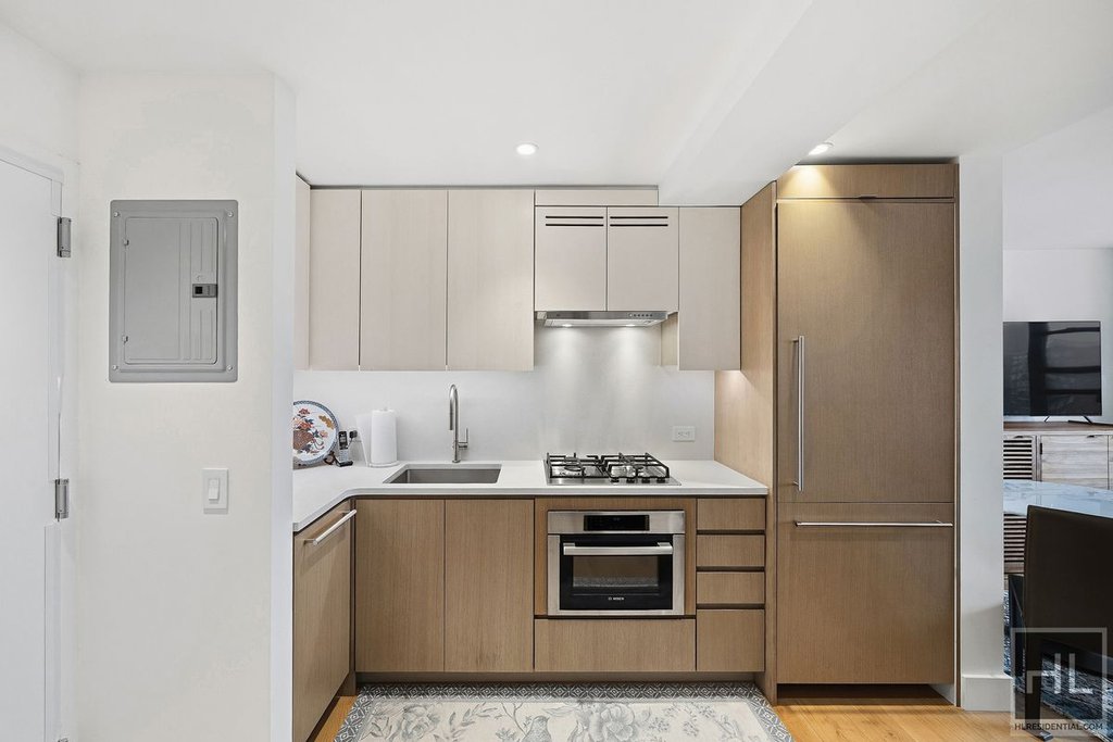 100 West 93rd Street, Unit 21E photo 5