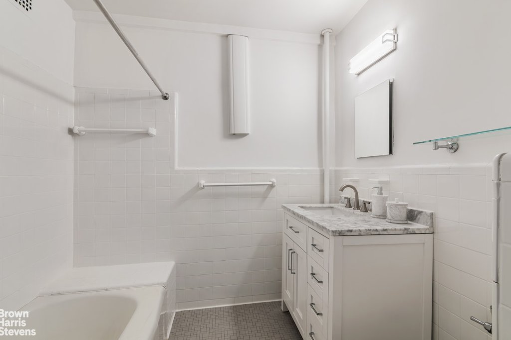 525 West 235th Street, Unit 4D photo 13