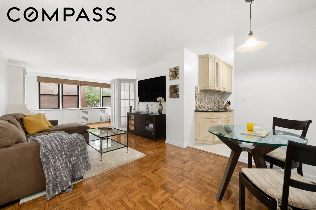 201 East 21st Street, Unit 5G