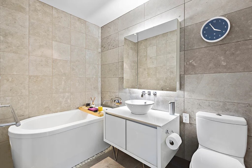 247 West 46th Street, Unit 1901 photo 6