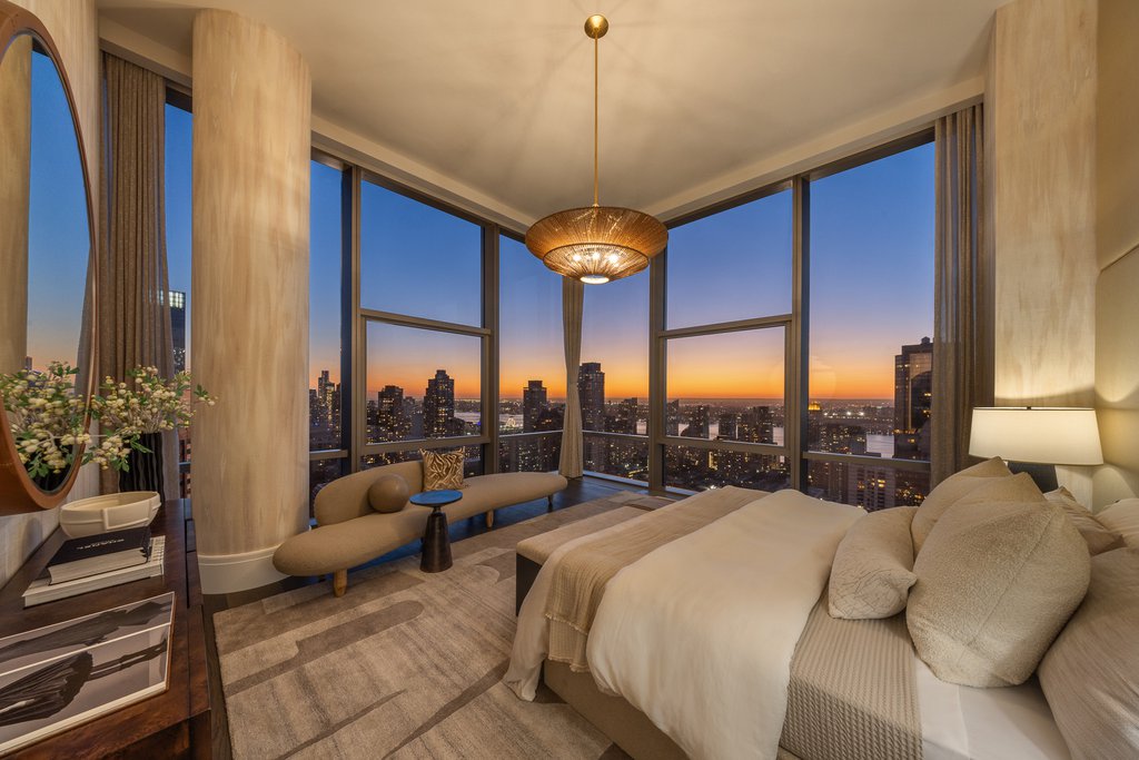 50 West 66th Street, Unit 42W photo 4