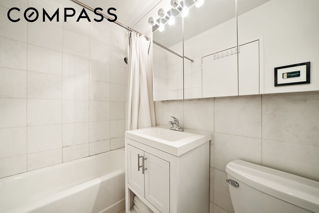 99 John Street, Unit 1907 photo 5