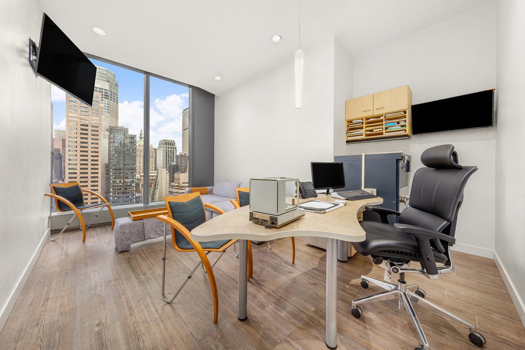 50 West 47th Street, Unit 20E