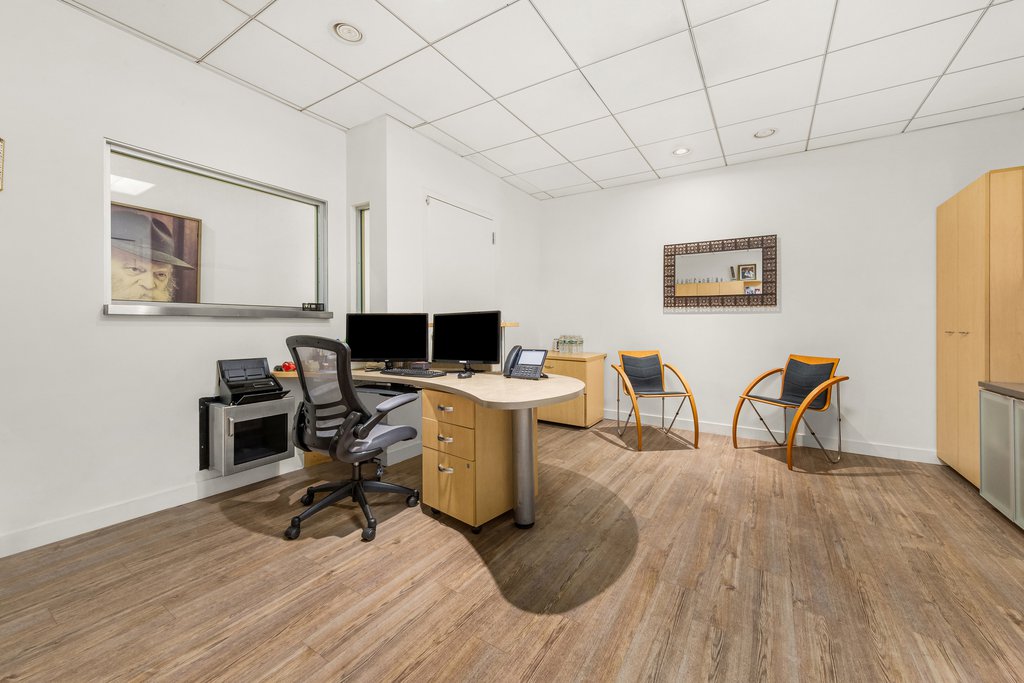 50 West 47th Street, Unit 20E photo 2