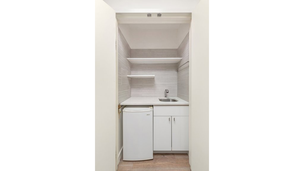 50 West 47th Street, Unit 20E photo 7