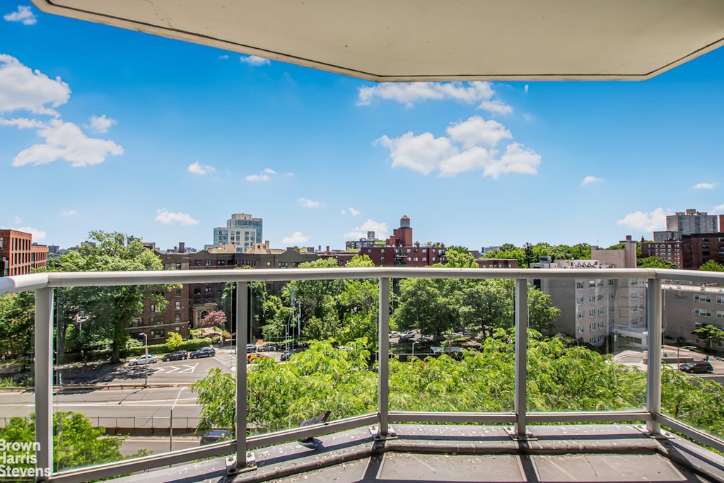 3333 Henry Hudson Parkway, Unit 8B photo 8