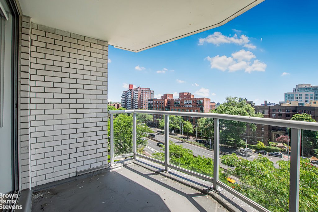 3333 Henry Hudson Parkway, Unit 8B photo 9