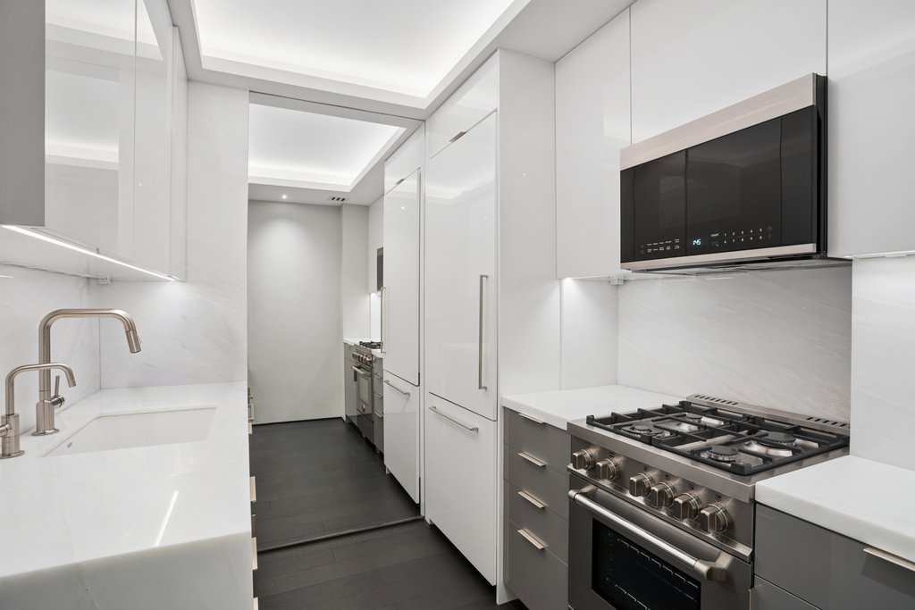721 Fifth Avenue, Unit 41H photo 6