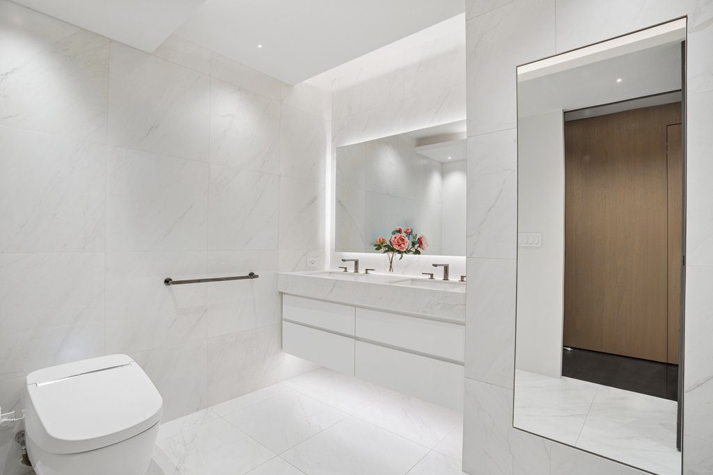 721 Fifth Avenue, Unit 41H photo 13