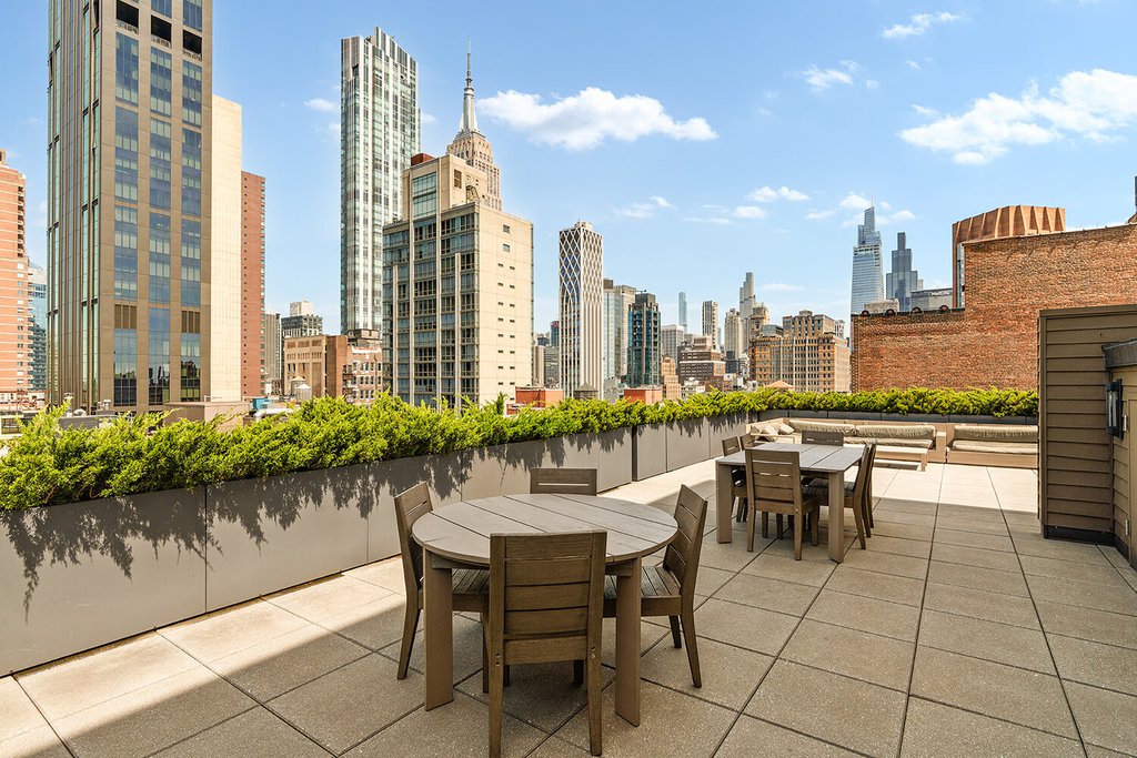 407 Park Avenue South, Unit 17A photo 9