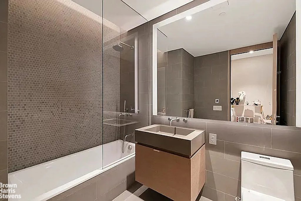 49 Chambers Street, Unit 8E photo 11