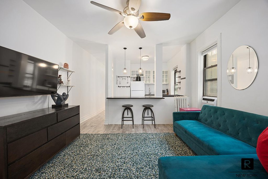 1993 Amsterdam Avenue, Unit 33