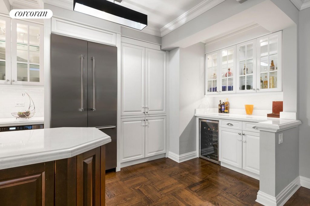 65 East 76th Street, Unit 2A photo 4