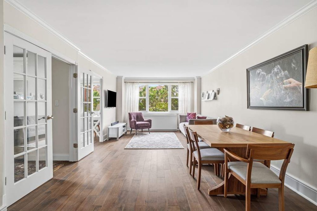 360 West 22nd Street, Unit 8M