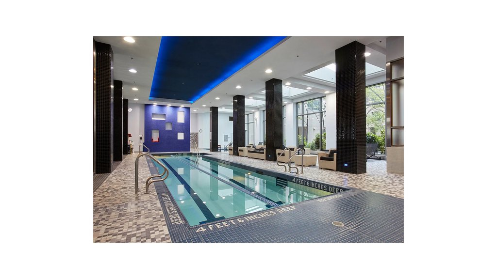 220 Riverside Boulevard, Unit 3R photo 9