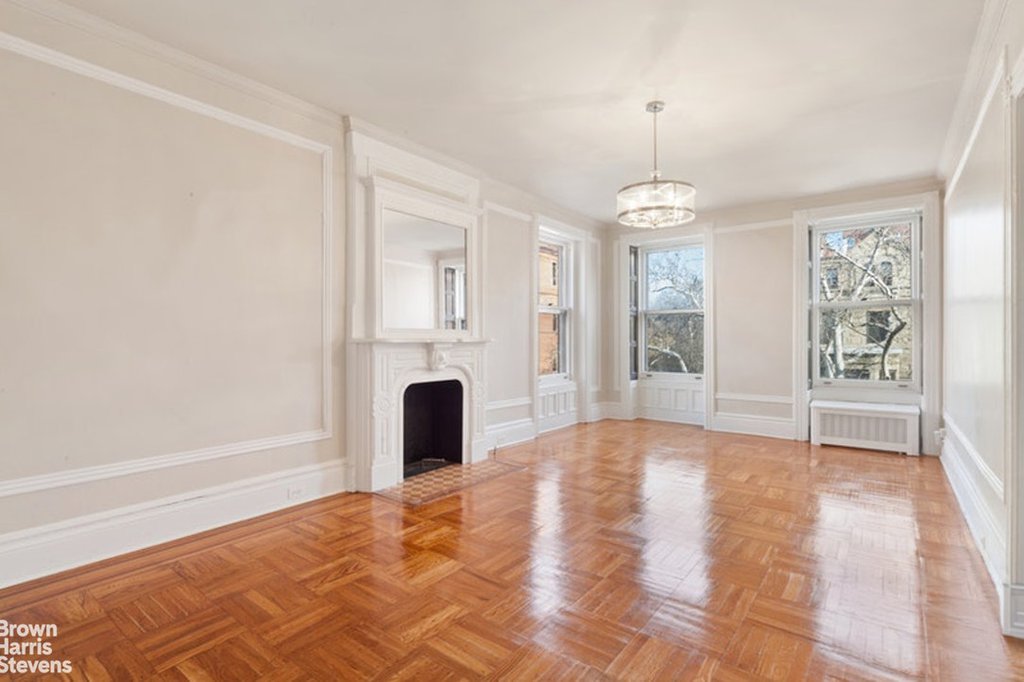 28 Eighth Avenue – For Sale photo 12