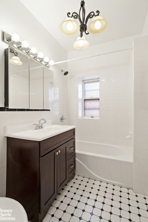 28 Eighth Avenue – For Sale photo 16
