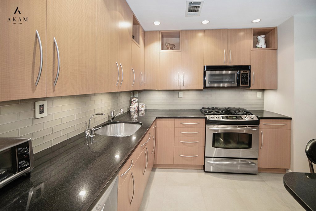 300 East 74th Street, Unit 2E photo 2