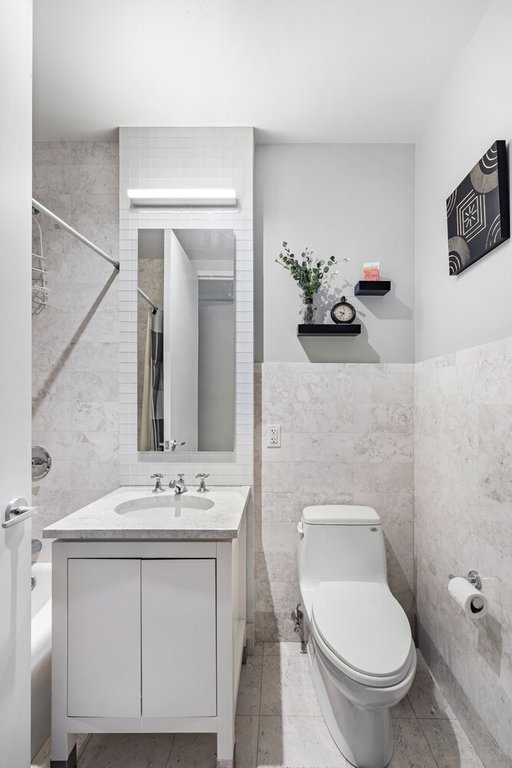 300 East 55th Street, Unit 16D photo 12