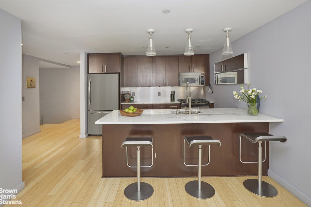 350 West 53rd Street, Unit THG photo 4