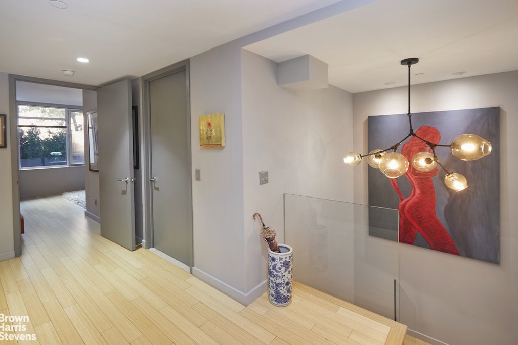 350 West 53rd Street, Unit THG photo 7