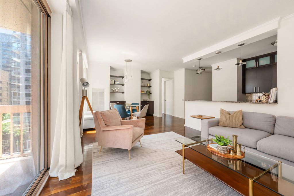 200 East 69th Street, Unit 7L