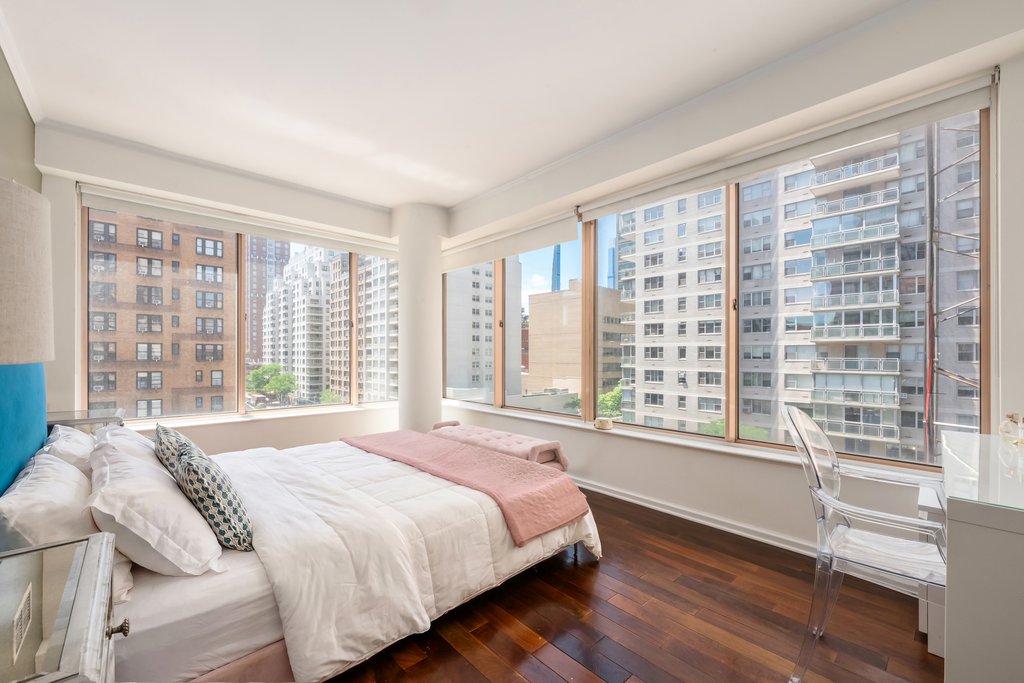 200 East 69th Street, Unit 7L photo 5