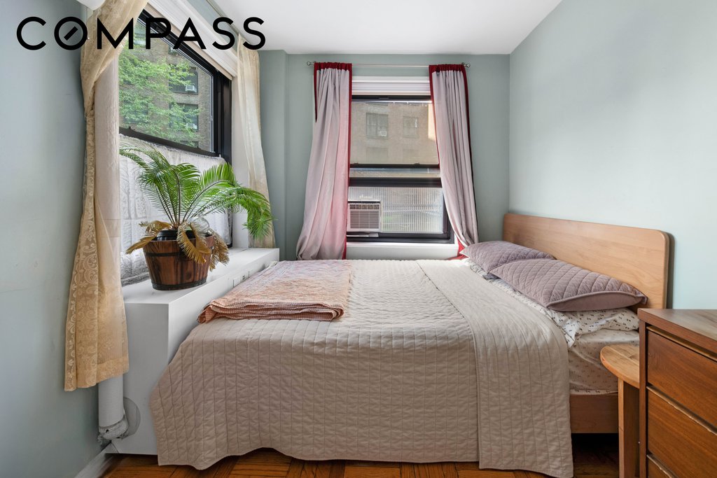 201 Clinton Avenue, Unit 2D photo 2
