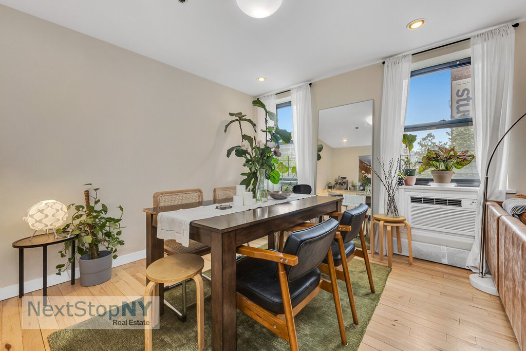 400 East 14th Street, Unit 4A photo 2