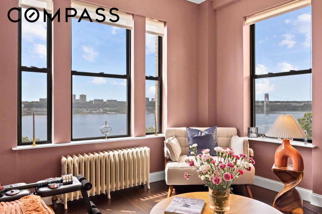 725 Riverside Drive, Unit 9C photo 2