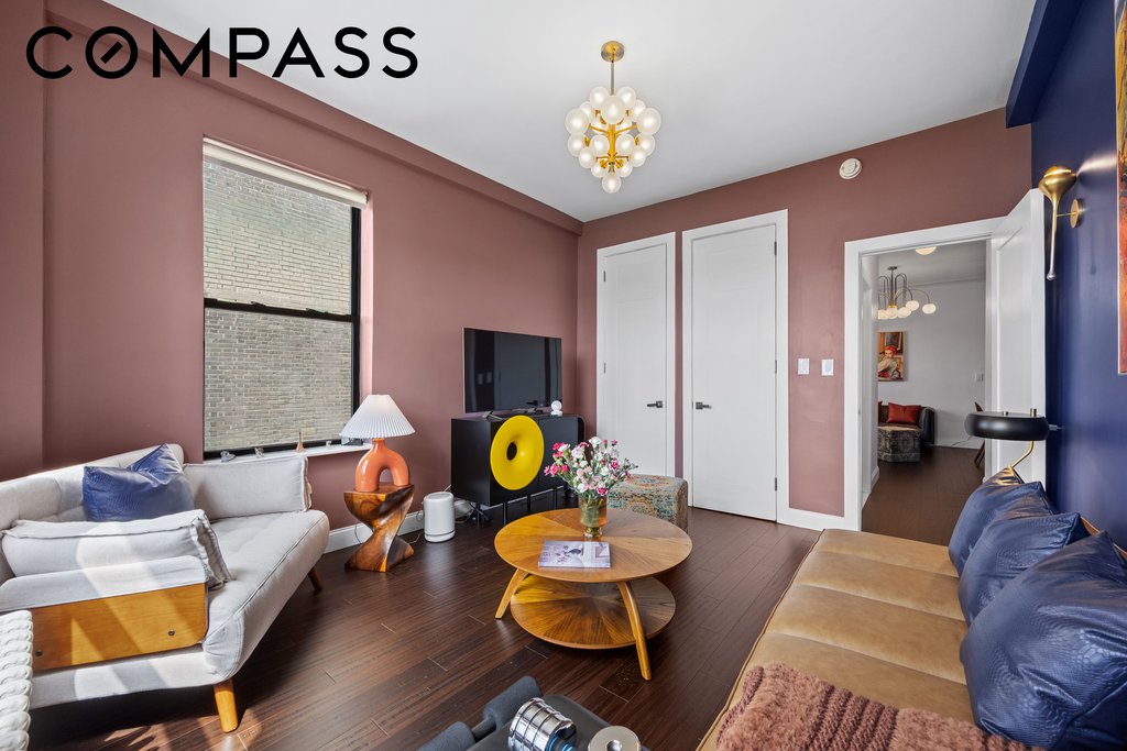 725 Riverside Drive, Unit 9C photo 3