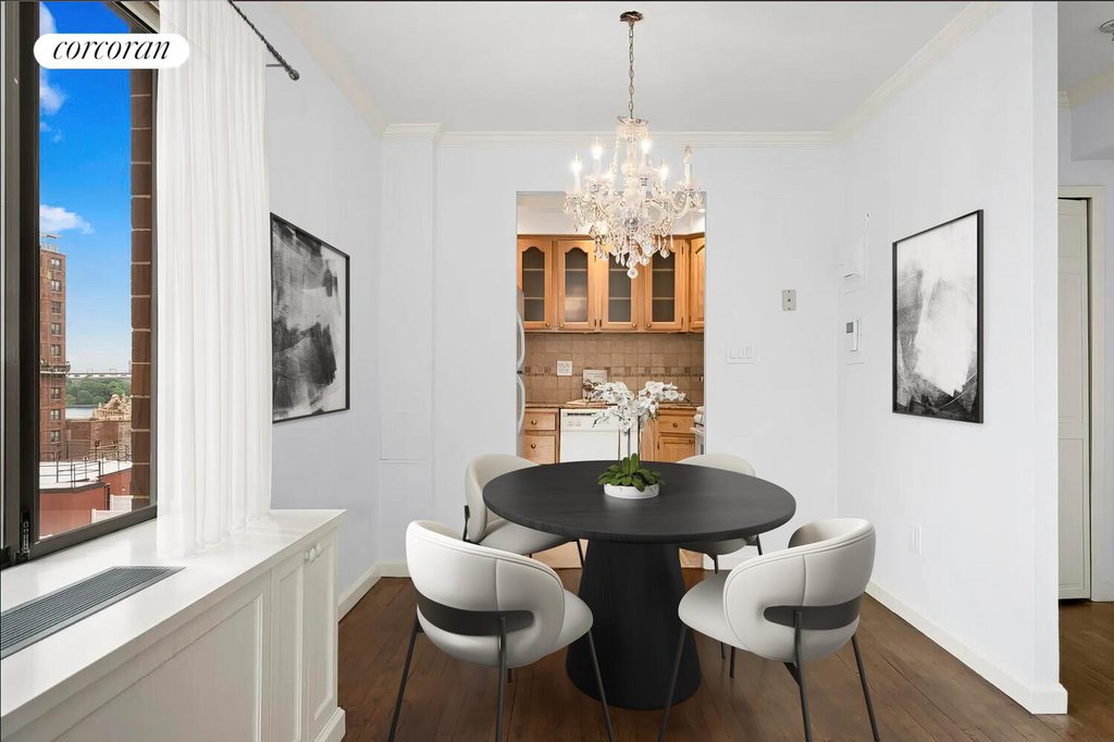 300 East 95th Street, Unit 10A photo 2