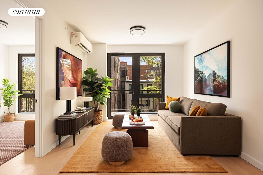 194 Bainbridge Street, Unit 308